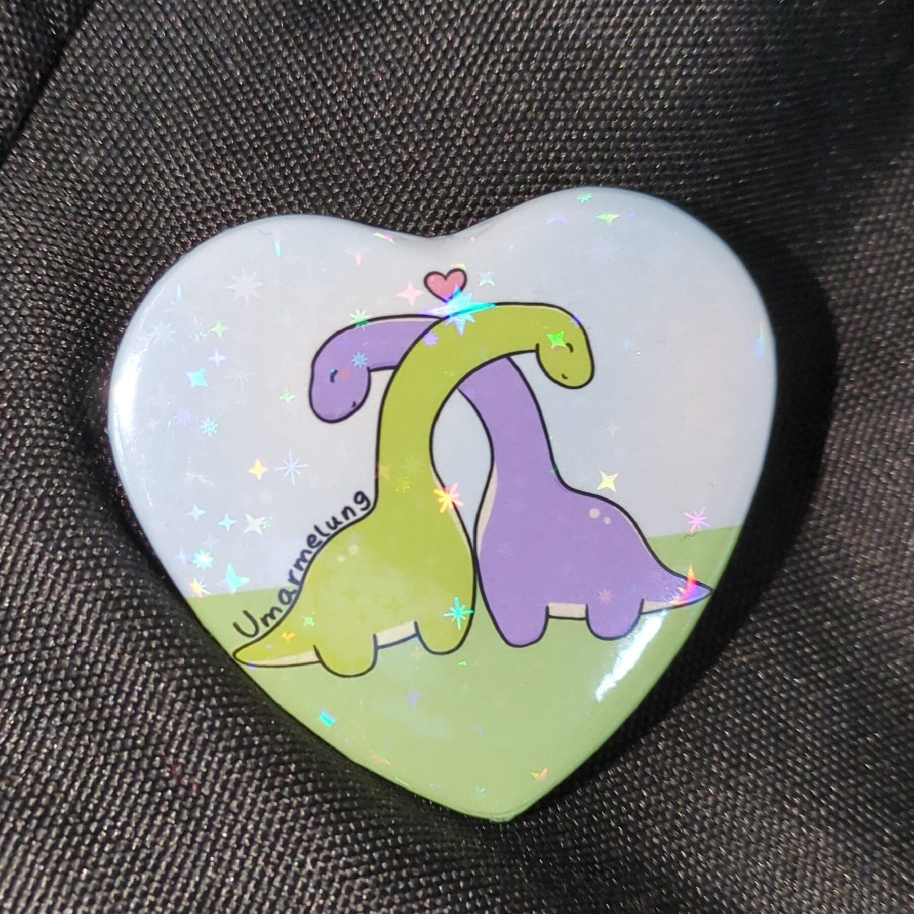 Umarmelung Dinos |Holo Herz-Button kindafcreations 
